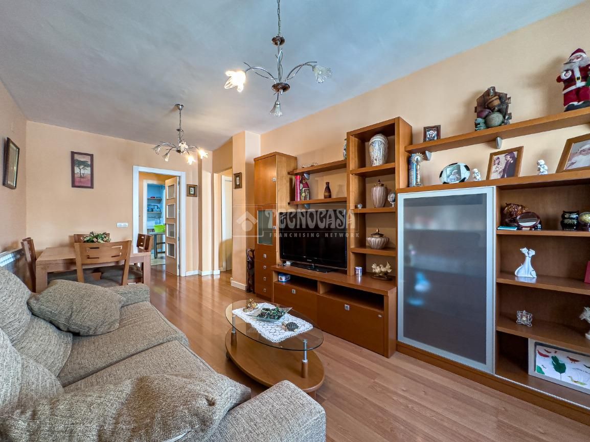 Wohnzimmer von Wohnung zum verkauf in Cúllar Vega mit Möbliert und Balkon