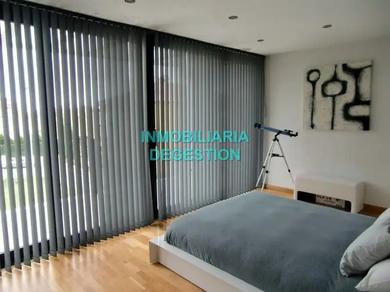 Habitación de Casa o chalet en venta en Linares con Aire acondicionado, Calefacción y Jardín privado