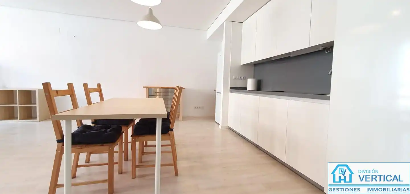 Cocina de Estudio de alquiler en Manises con Aire acondicionado, Calefacción y Terraza