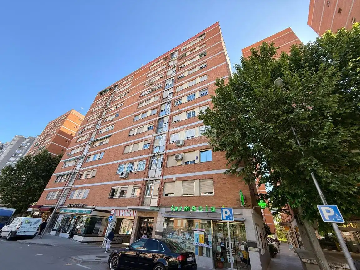 Wohnung zum Verkauf in Aluche, Latina, Madrid Capital