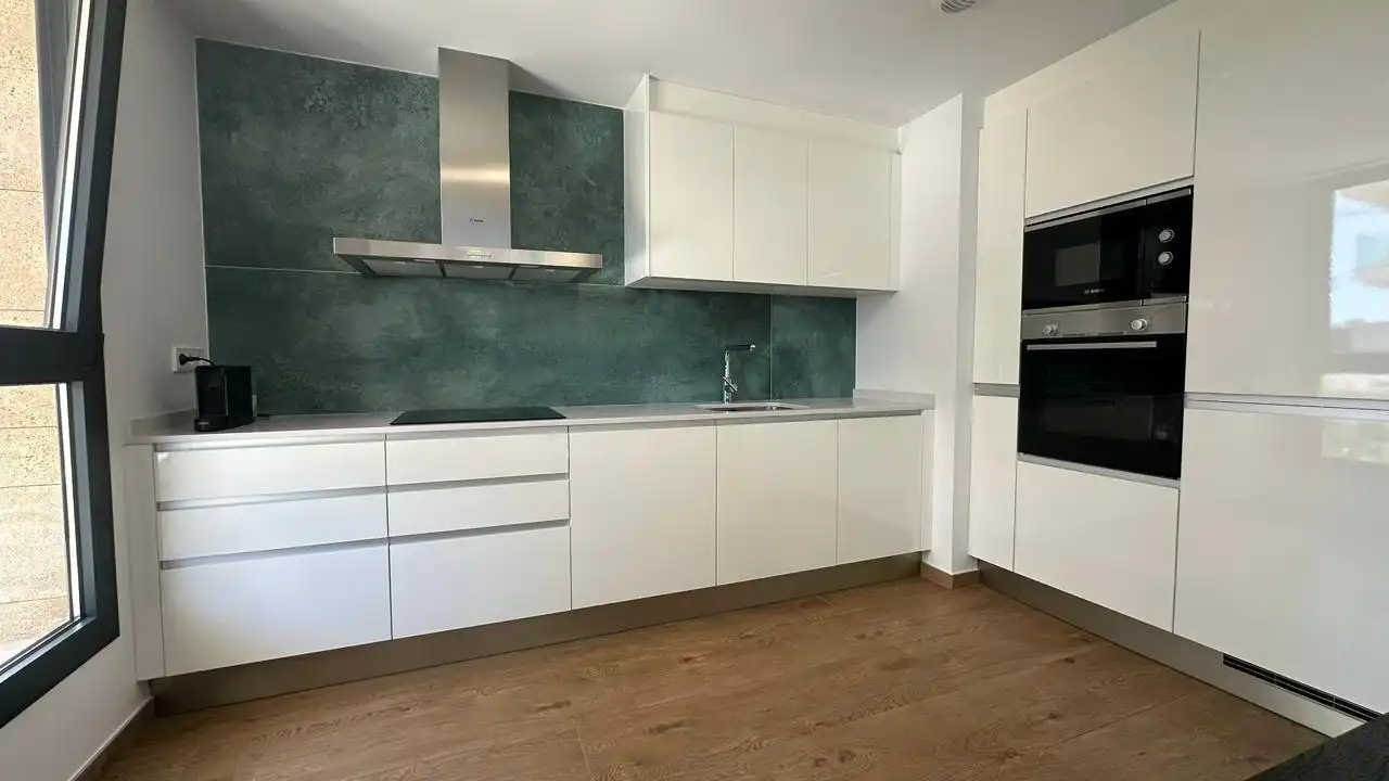 Cocina de Apartamento de alquiler en Villajoyosa / La Vila Joiosa con Aire acondicionado, Terraza y Amueblado
