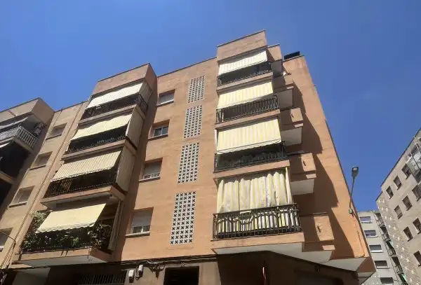 Vista exterior de Piso en venta en Mataró con Trastero