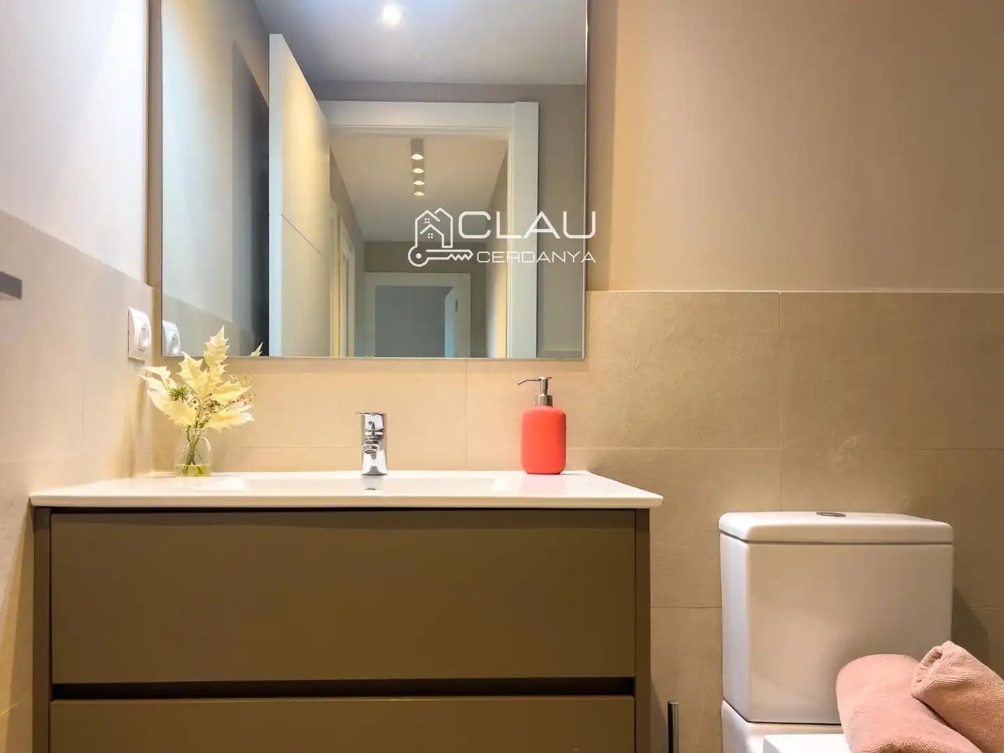 Baño de Piso en venta en Sainte - Léocadie con Calefacción, Jardín privado y Parquet