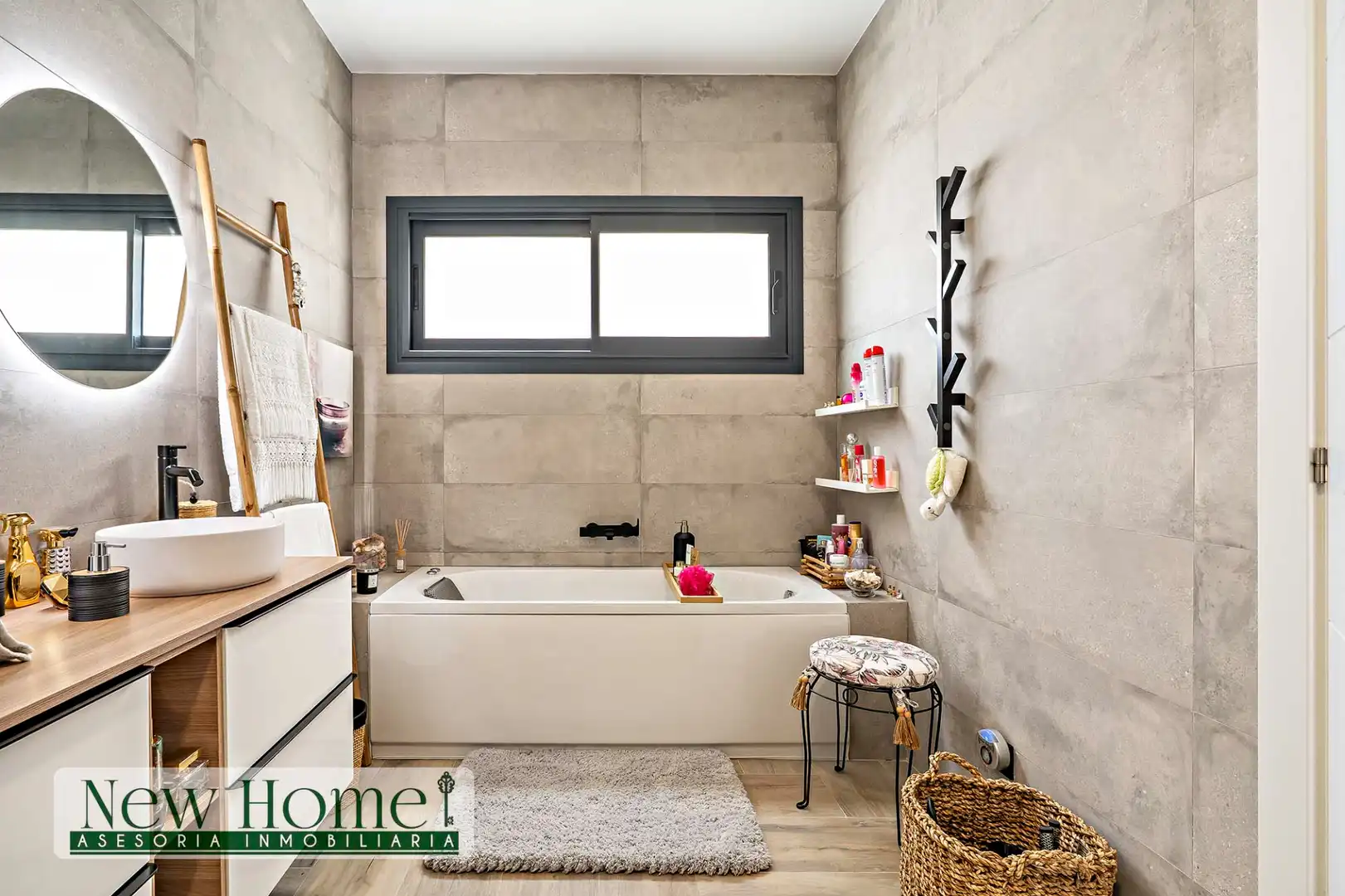 Bathroom of Houses for sale in Roquetas de Mar  with Private garden, Terrace and Furnished