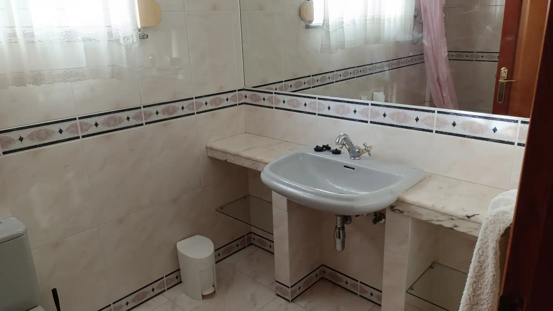 Badezimmer von Maisonette zum Verkauf in Vilalba mit Heizung und Möbliert
