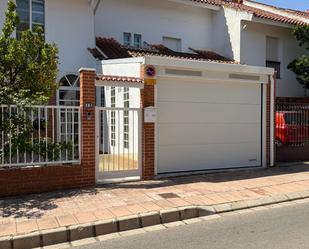 Aparcament de Casa adosada en venda en  Albacete Capital amb Calefacció, Jardí privat i Parquet