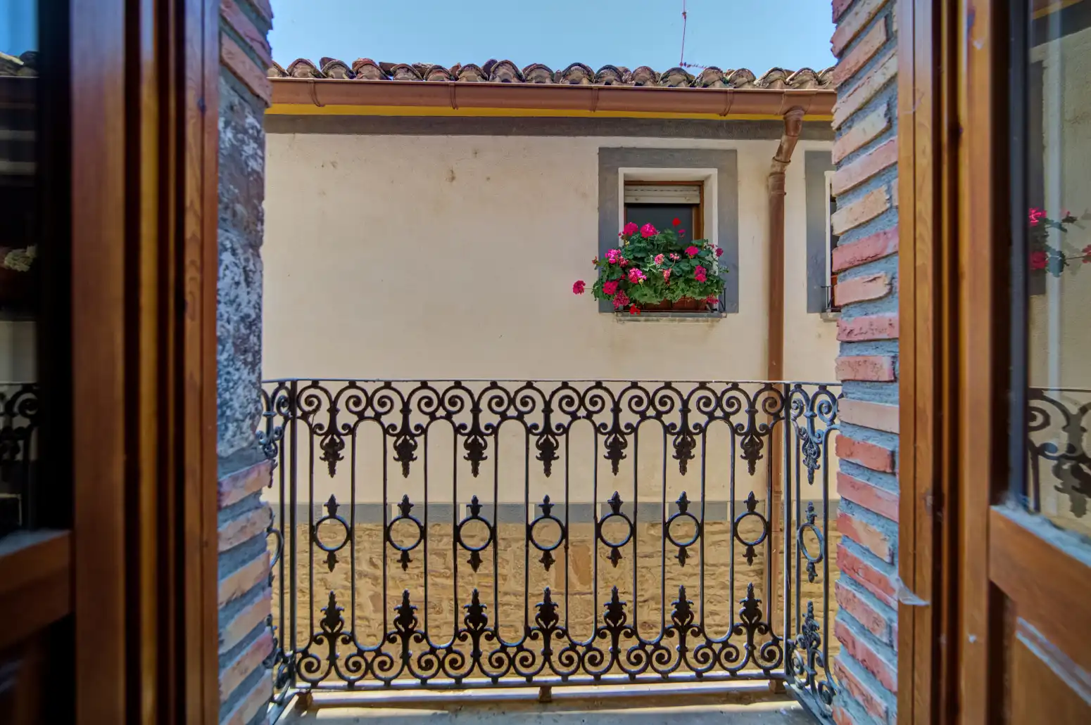 Balcony of Detached homes for sale in Liédena  with Heating, Terrace and Storage room