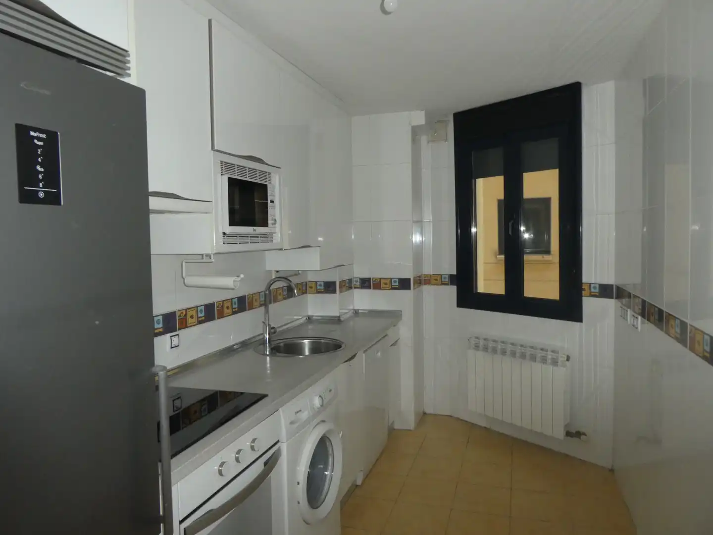Cuina de Pis en venda en Burgos amb Calefacció, Parquet i Traster