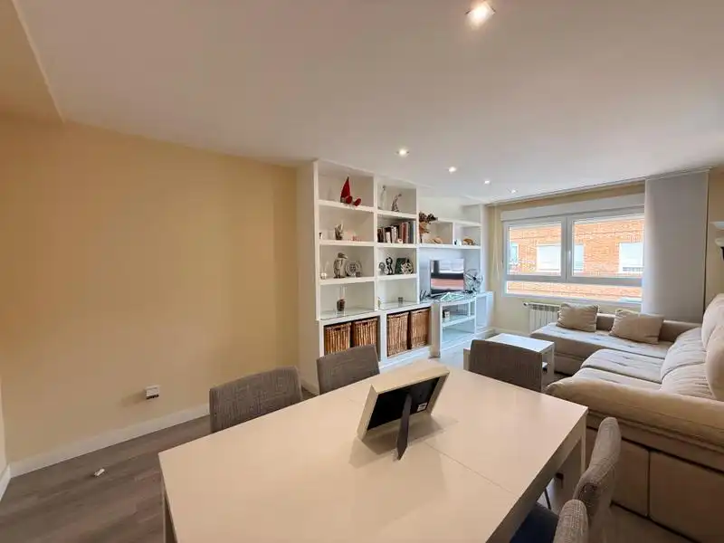 Sala d'estar de Pis en venda en Valladolid amb Aire condicionat i Calefacció