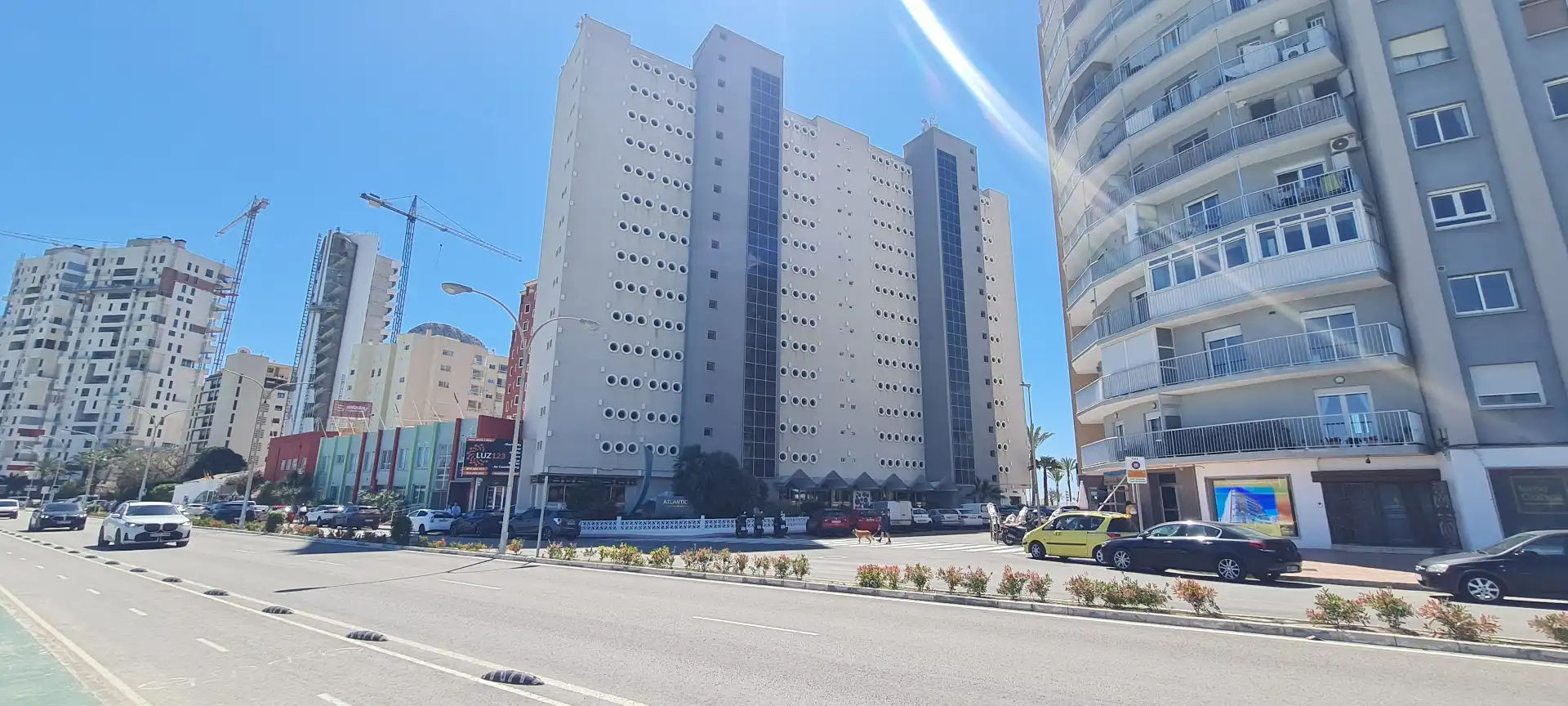 Außenansicht von Wohnungen zum Verkauf in Calpe / Calp mit Klimaanlage, Heizung und Terrasse