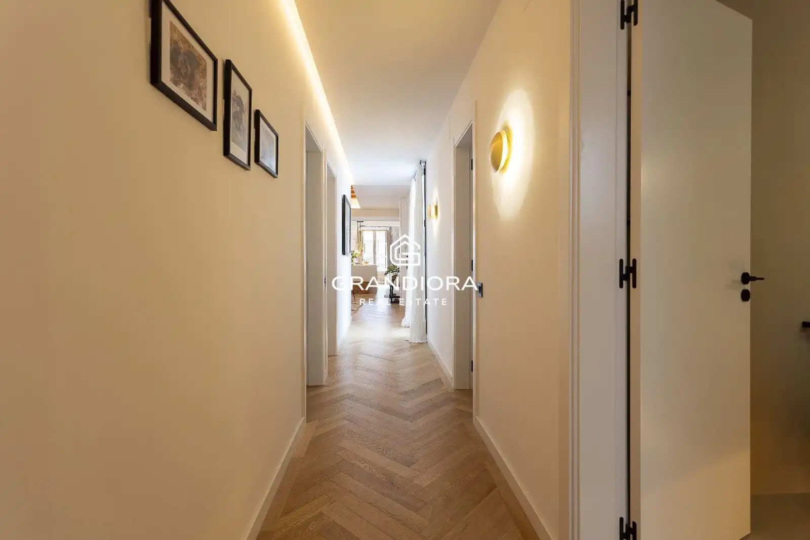 Flat for rent in Barcelona  with Air Conditioner