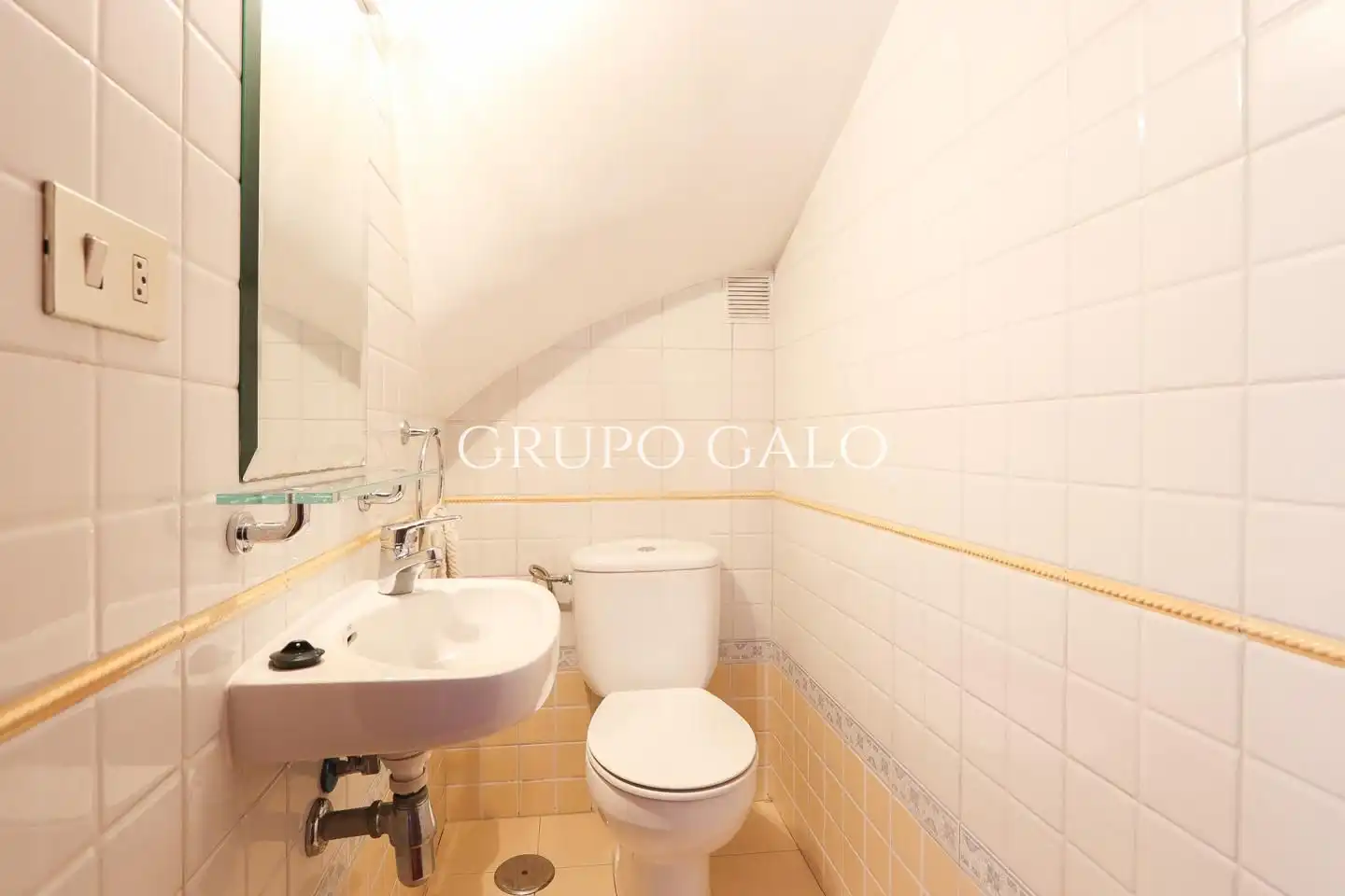 Bany de Dúplex de lloguer en Vigo  amb Calefacció i Parquet