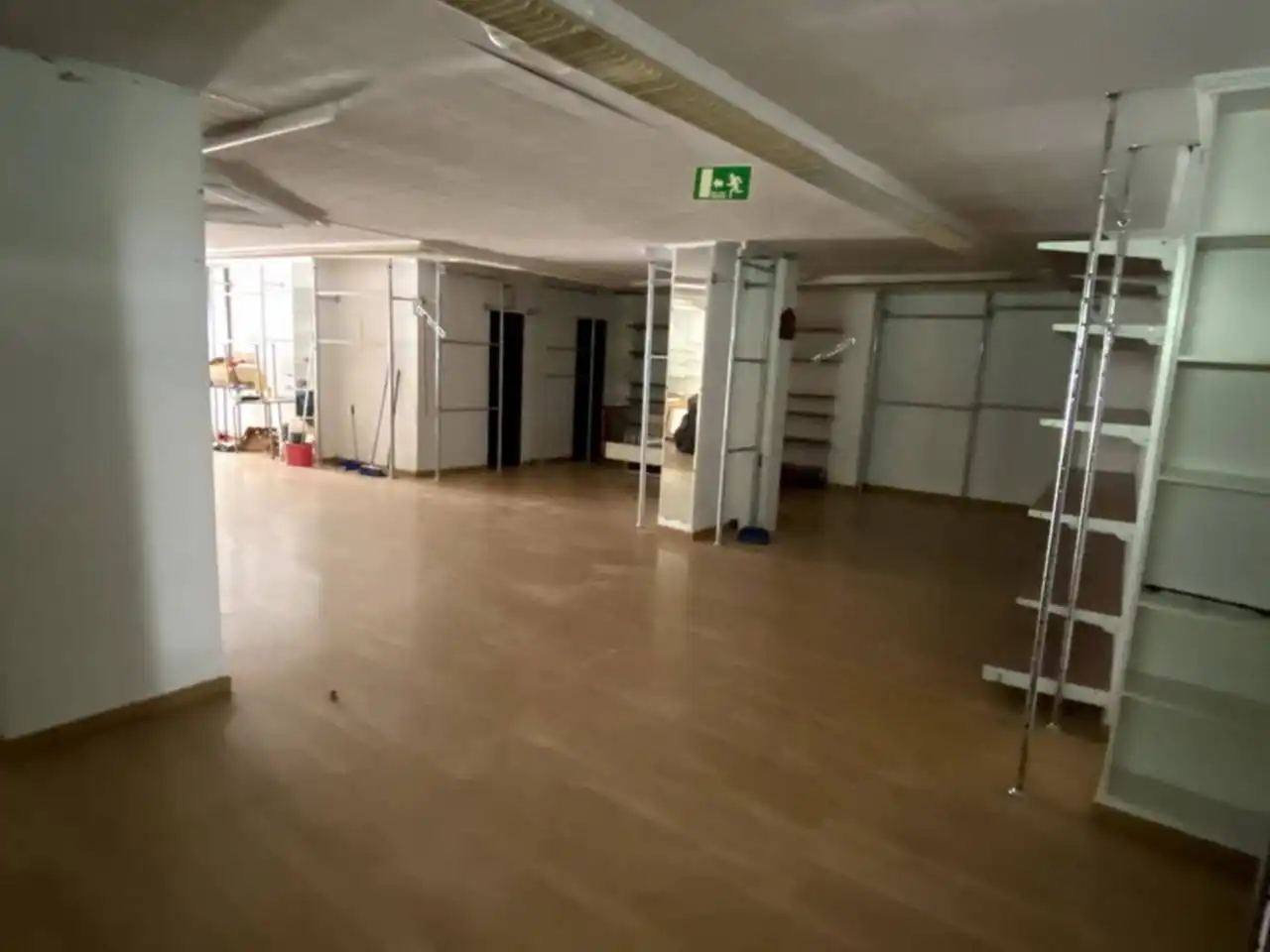Business premises for sale in Calle REAL DE ALMUÑECAR