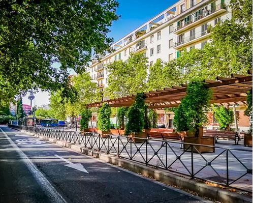 Exterior view of Attic for sale in  Madrid Capital  with Air Conditioner, Furnished and Oven