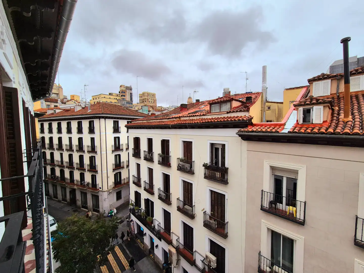 Exterior view of Flat for sale in Madrid  with Air Conditioner, Heating and Microwave