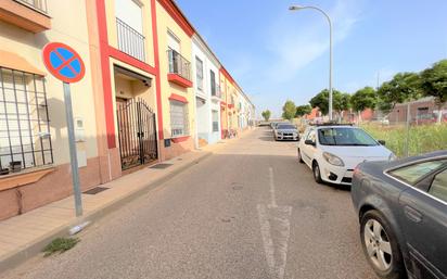 Vista exterior de Casa adosada en venda en Brenes