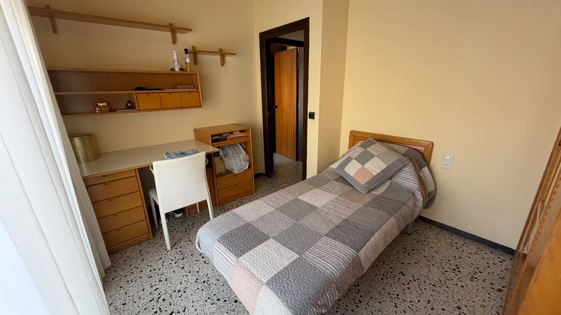 Habitación de Piso en venta en Breda con Calefacción