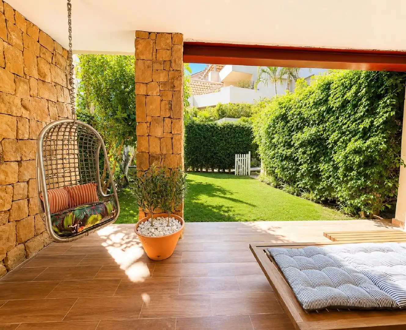 Terrassa de Apartament en venda en Marbella amb Aire condicionat, Jardí privat i Terrassa