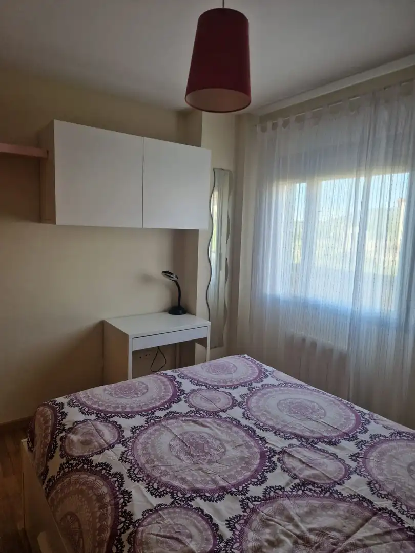 Habitación de Piso en venta en Torrecaballeros con Calefacción y Amueblado