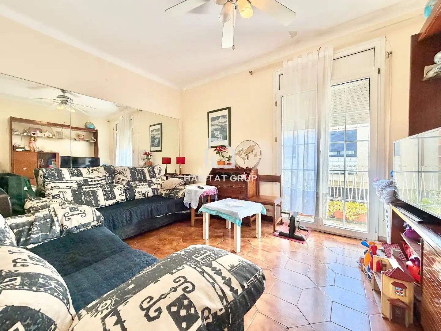 Sala de estar de Casa adosada en venta en Girona con Terraza y Trastero