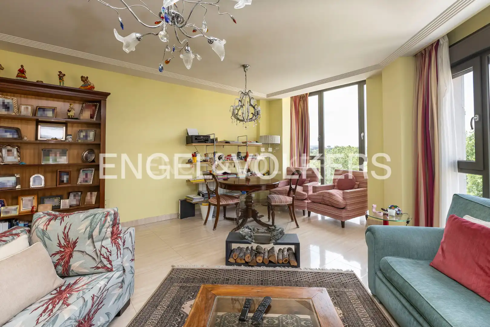 Living room of Apartments for sale in Madrid  with Air Conditioner, Heating and Parquet flooring