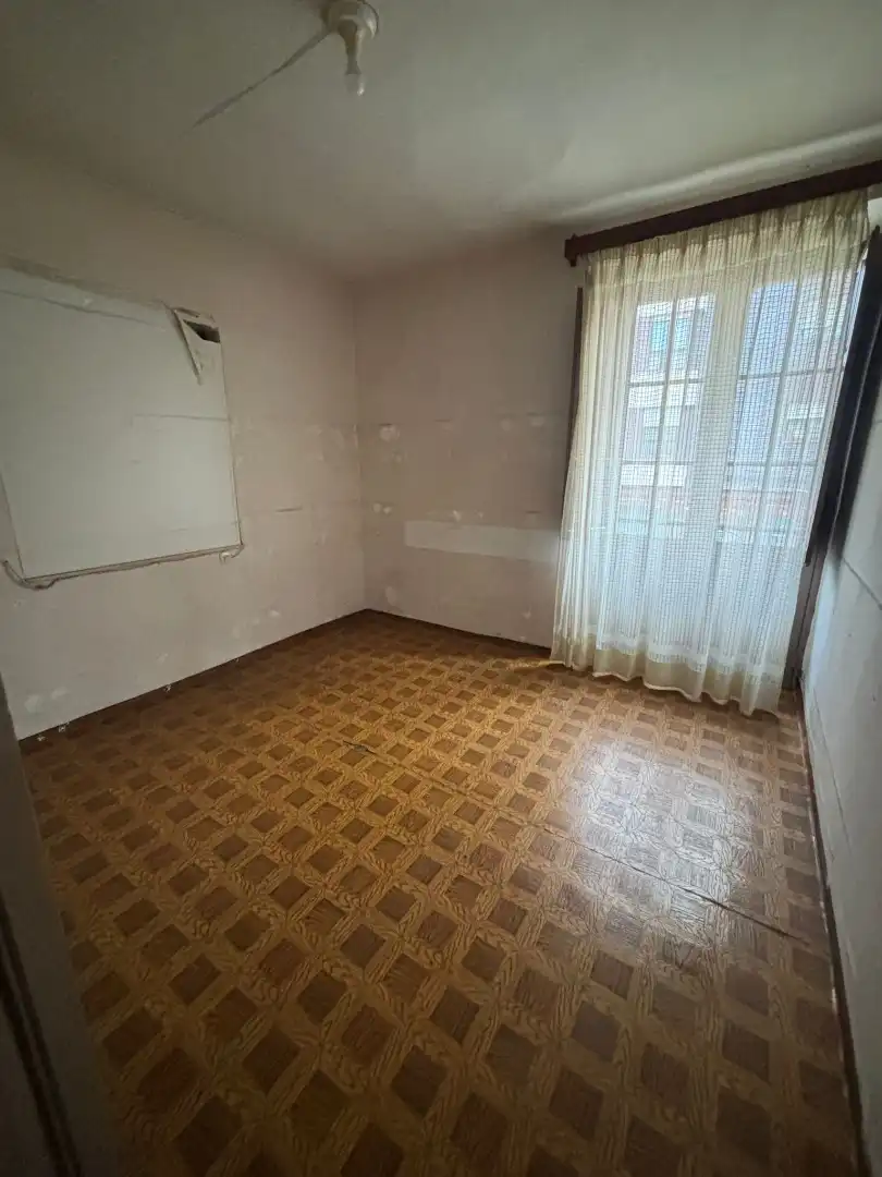 Gemischtgenutztes Gebäude zum Verkauf in Calle Melquiades Álvarez 41, imagen 9