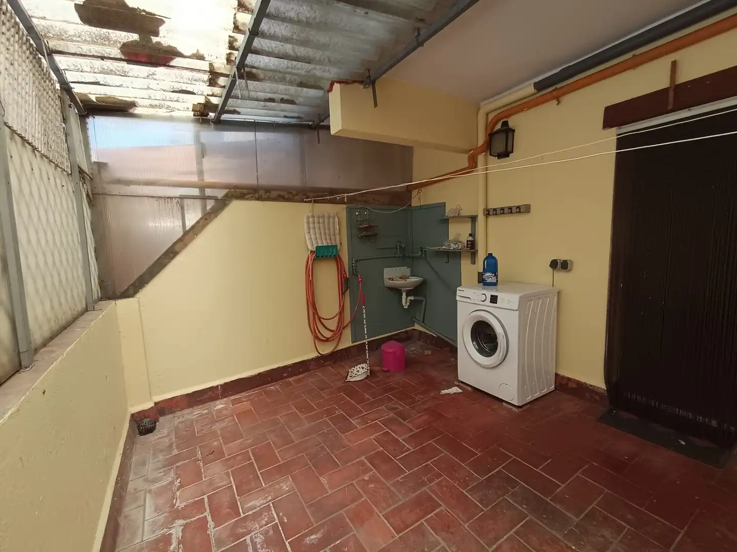 Piso de alquiler en Girona con Calefacción, Terraza y Amueblado