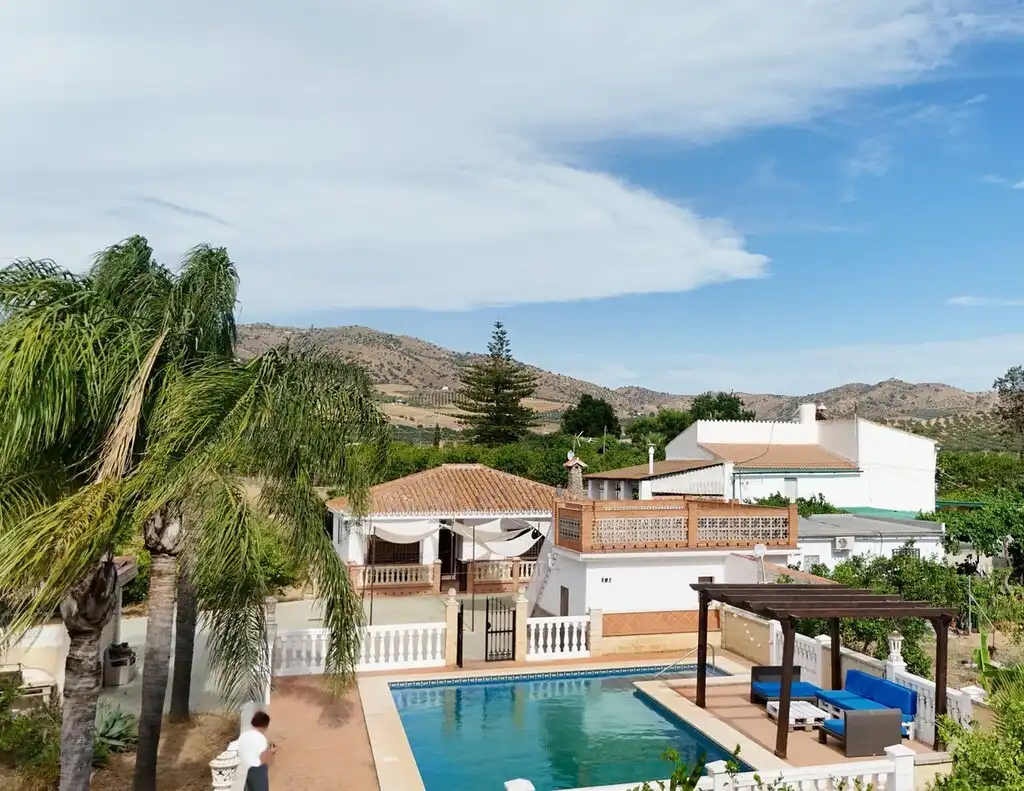 Exterior view of Houses for sale in Álora  with Air Conditioner, Private garden and Terrace
