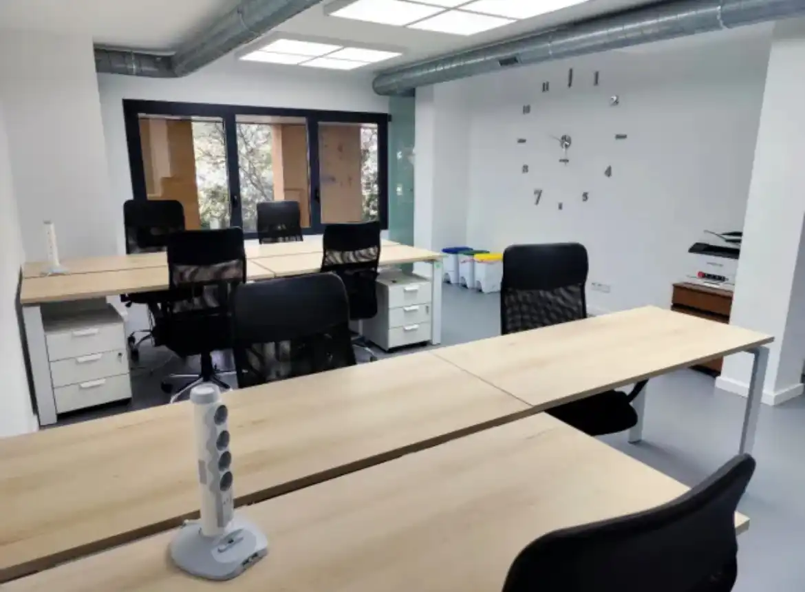 Büro zur Miete in Vigo  mit Möbliert