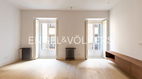 Photo 2 of Flat for sale in Palacio, Madrid Capital