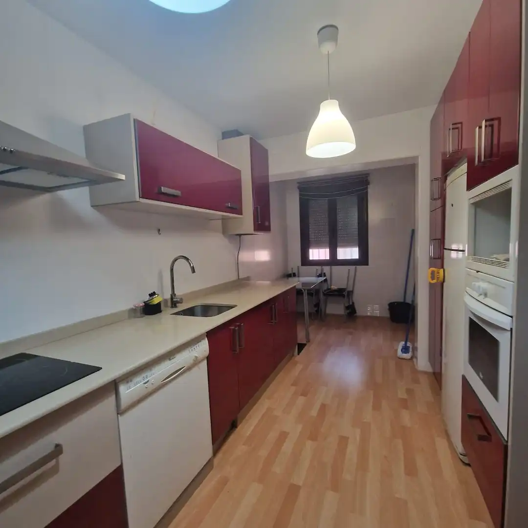 Flat with lift to rent in Poeta agustin Ruano