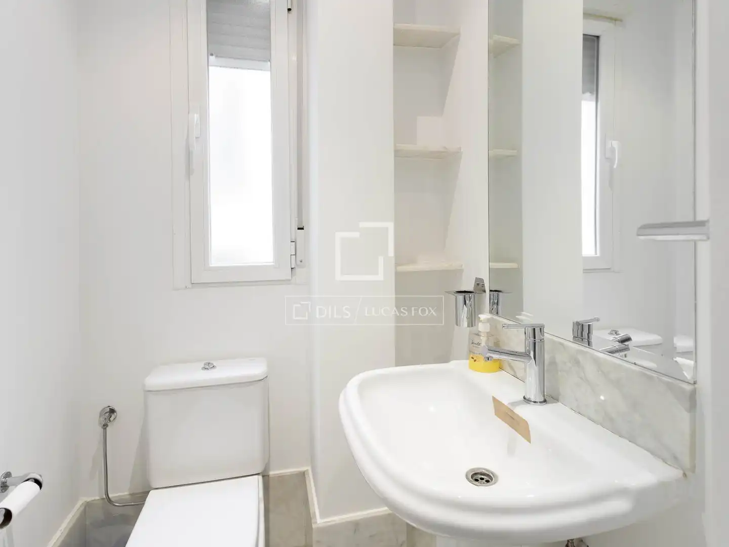 Badezimmer von Wohnung zur Miete in Madrid mit Klimaanlage, Heizung und Parkett
