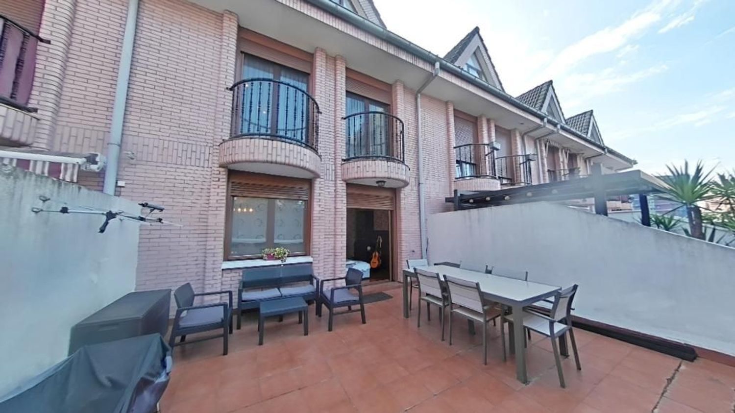Terrassa de Casa adosada en venda en Valle de Trápaga-Trapagaran amb Calefacció