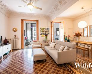 Sala d'estar de Apartament de lloguer en  Barcelona Capital amb Calefacció, Terrassa i Balcó