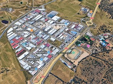 Nave industrial con ascensor en venta en Ruta de la Plata