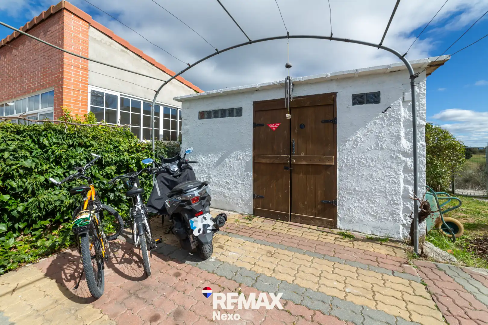 Parking de Casa o chalet en venta en Cistérniga con Jardín privado, Terraza y Trastero