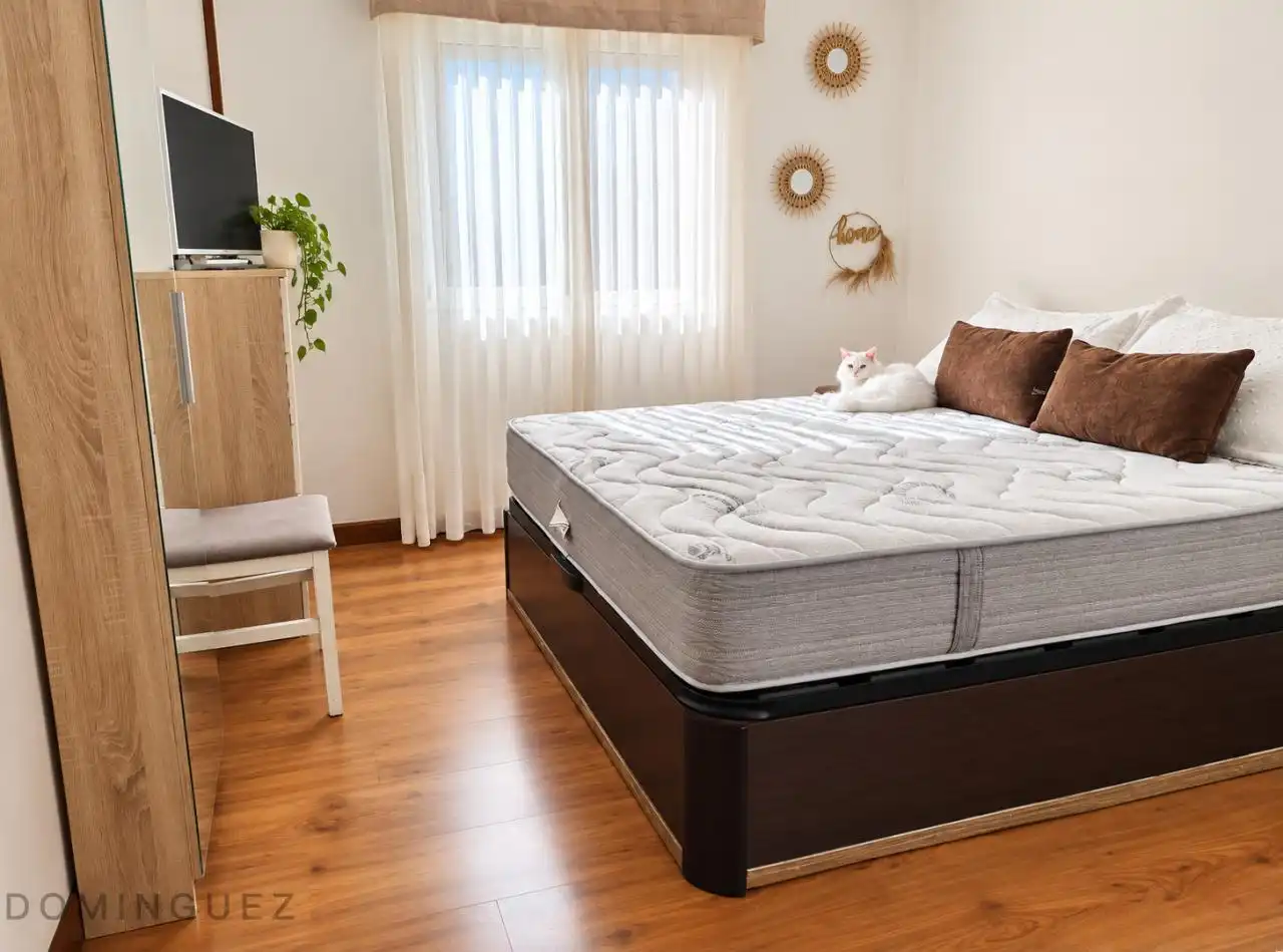Bedroom of Flat for sale in Vigo   with Heating, Storage room and Furnished