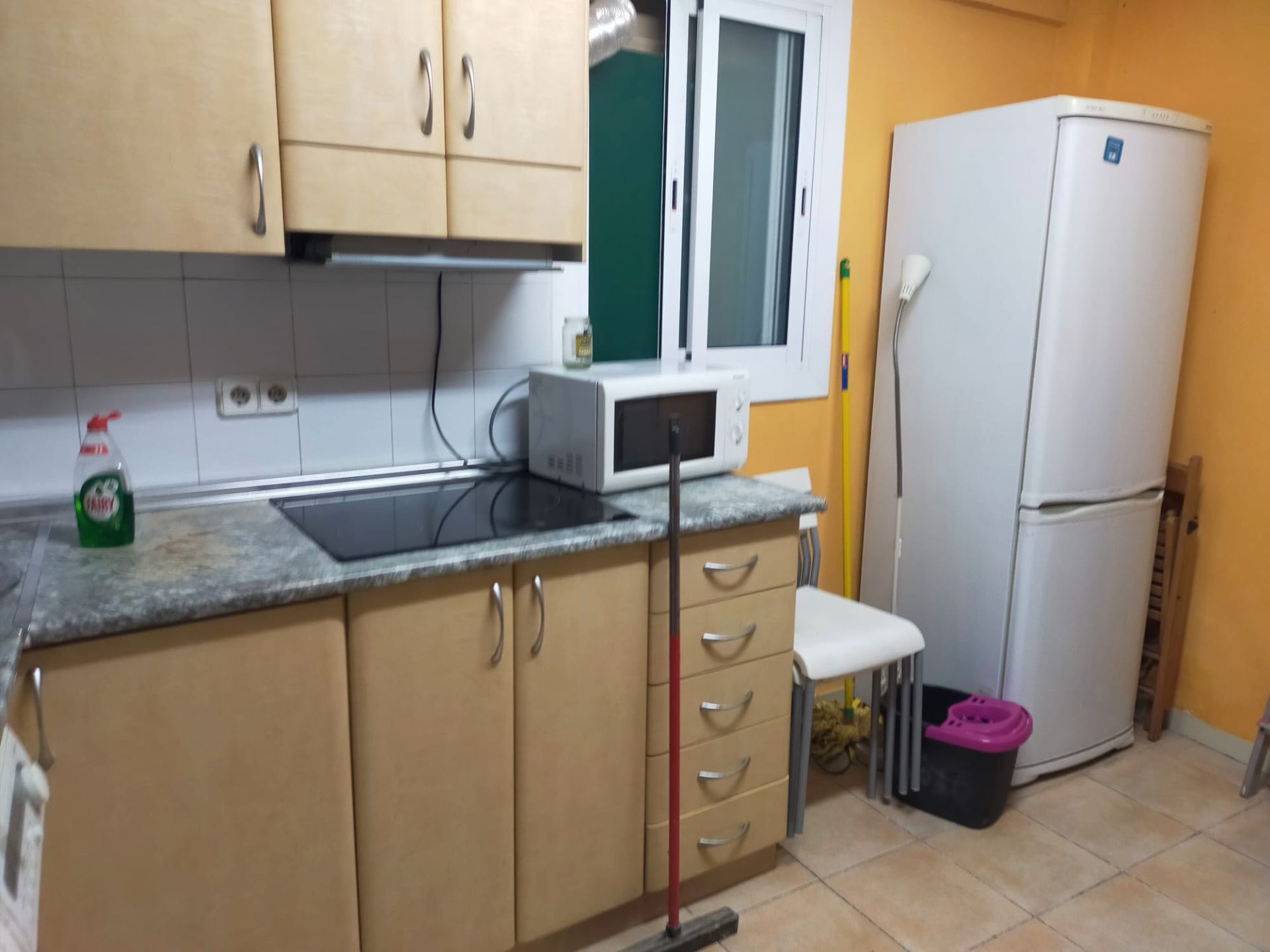 Cuina de Estudi en venda en  Barcelona Capital amb Parquet, Rentadora i Microones