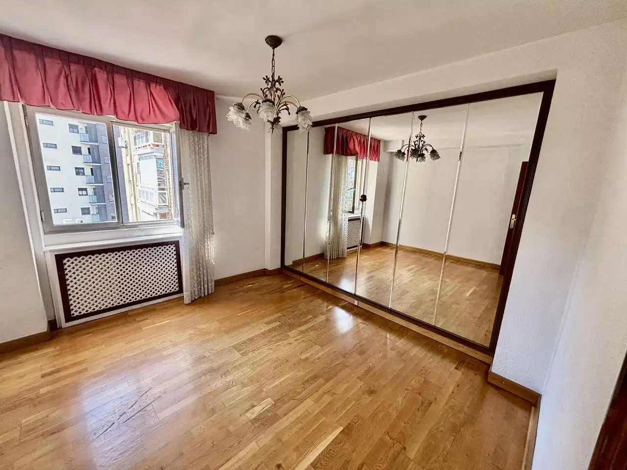 Bedroom of Flat for sale in Zaragoza  with Air Conditioner, Heating and Terrace