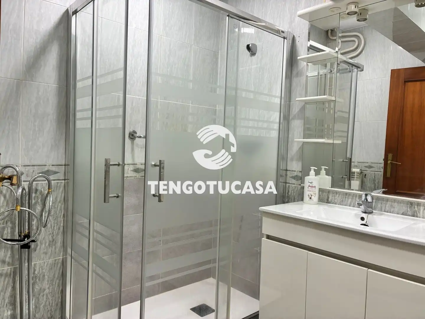 Baño de Piso en venta en Madrid con Aire acondicionado