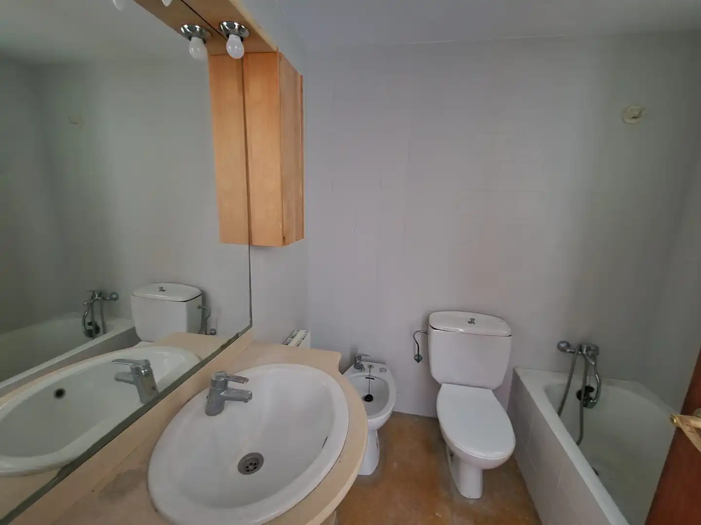 Baño de Piso en venta en Figueres con Calefacción y Balcón