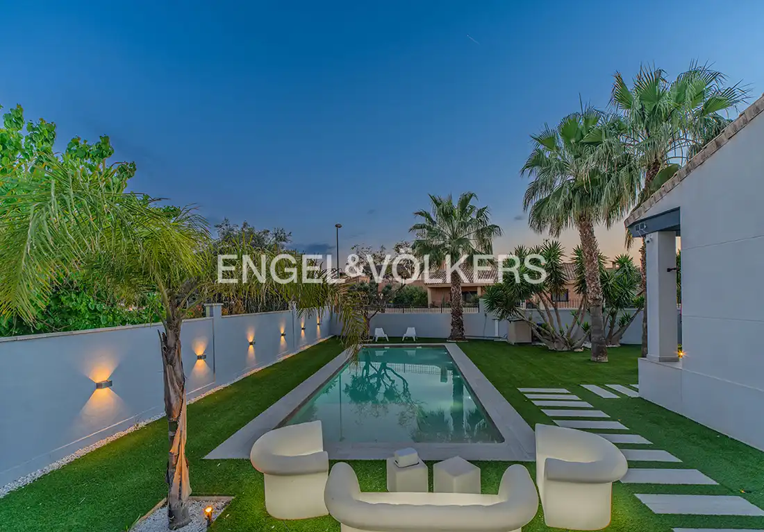 Piscina de Casa o chalet en venta en Mutxamel con Aire acondicionado, Calefacción y Jardín privado