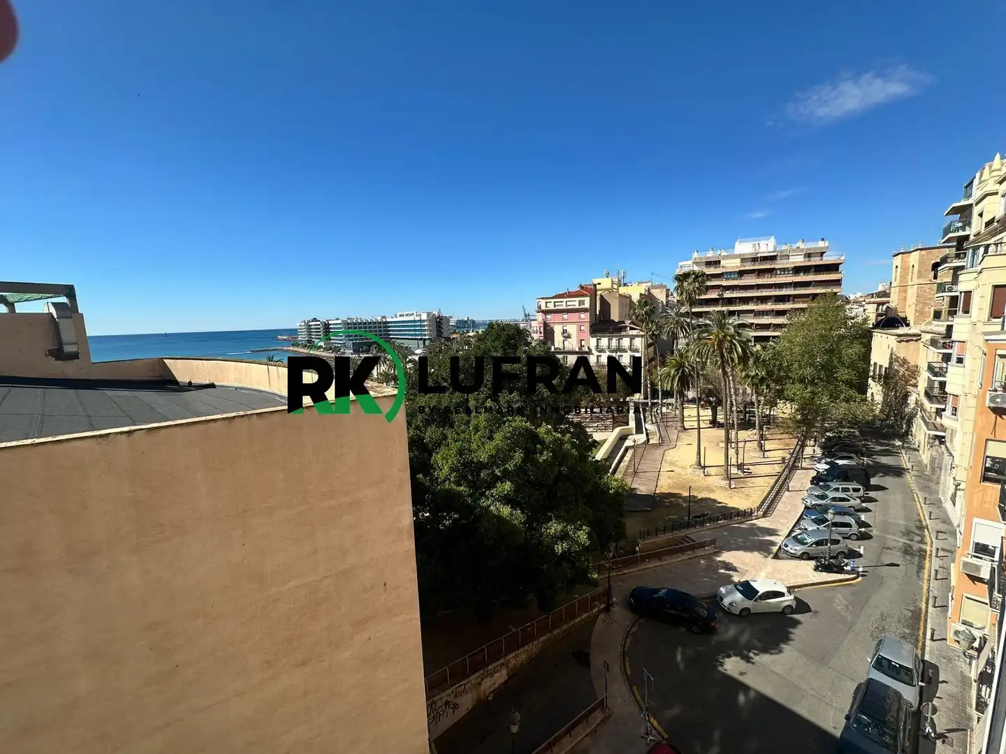 Vista exterior de Apartament en venda en Alicante / Alacant amb Terrassa, Moblat i Balcó