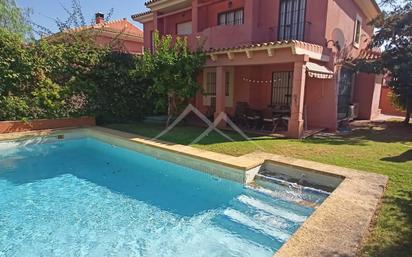 Piscina de Casa o xalet en venda en El Puerto de Santa María amb Aire condicionat i Piscina