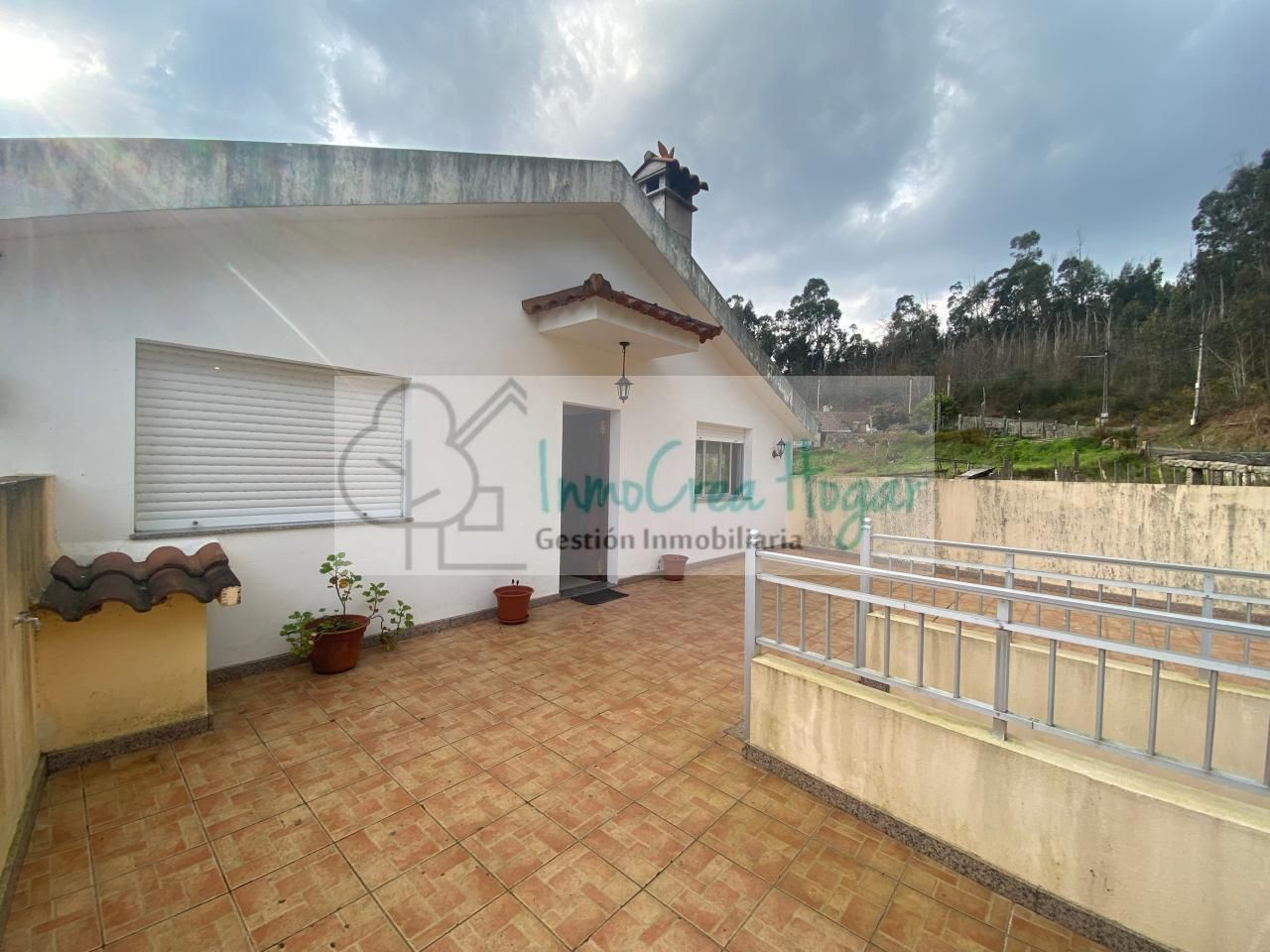 Vista exterior de Casa o xalet de lloguer en Ponteareas amb Jardí privat i Terrassa