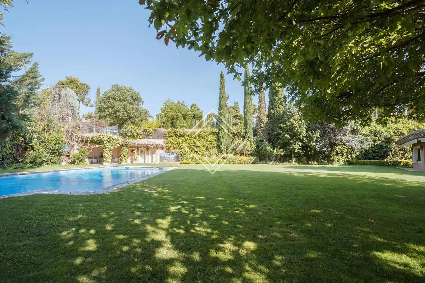 Jardí de Casa o xalet en venda en Madrid amb Jardí privat, Terrassa i Traster