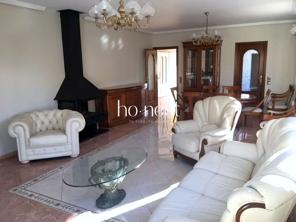 Sala d'estar de Casa o xalet en venda en Sant Cugat Sesgarrigues amb Calefacció, Rentadora i Balcó