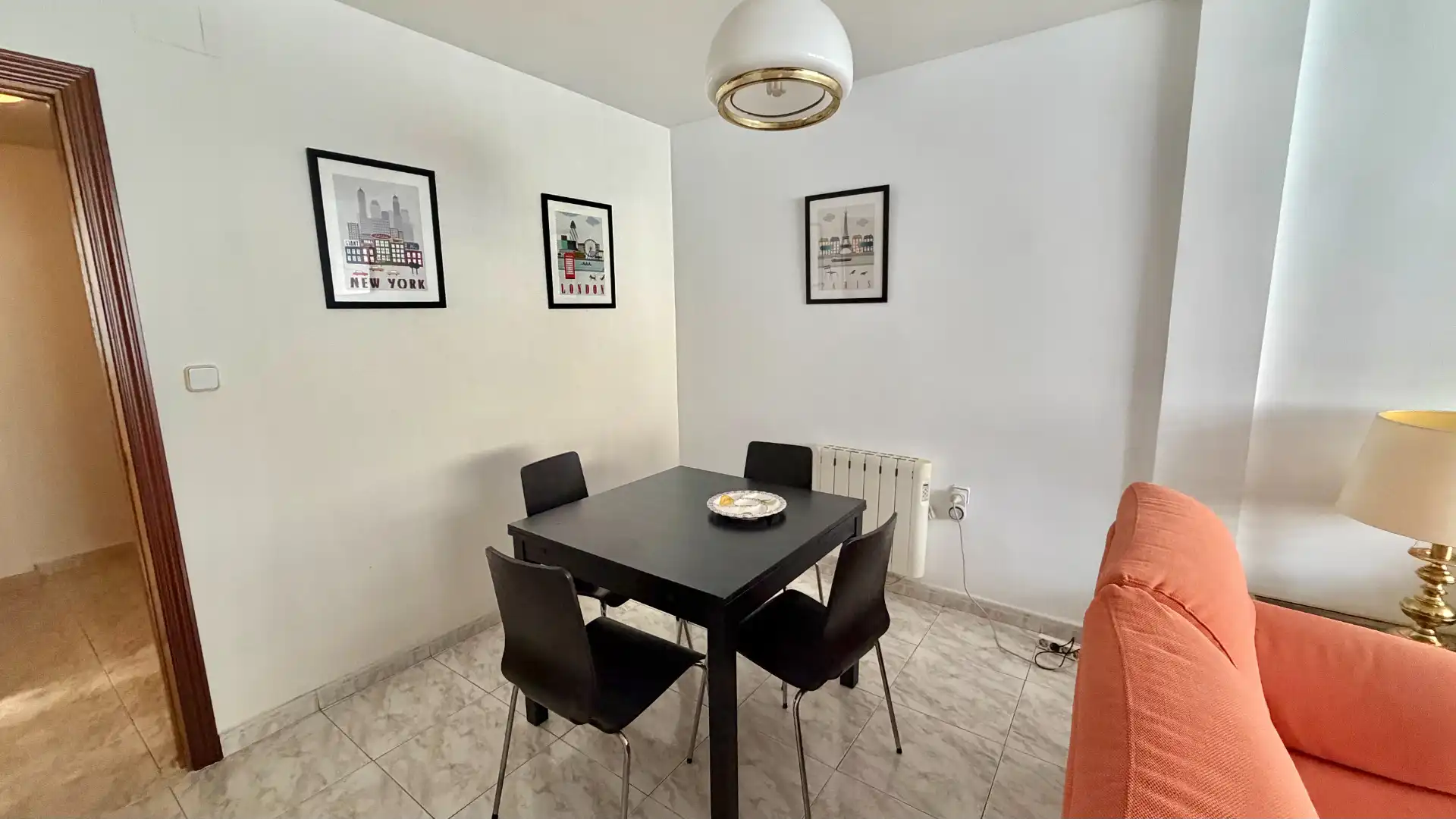 Comedor de Piso en venta en Madrid con Calefacción, Parquet y Amueblado