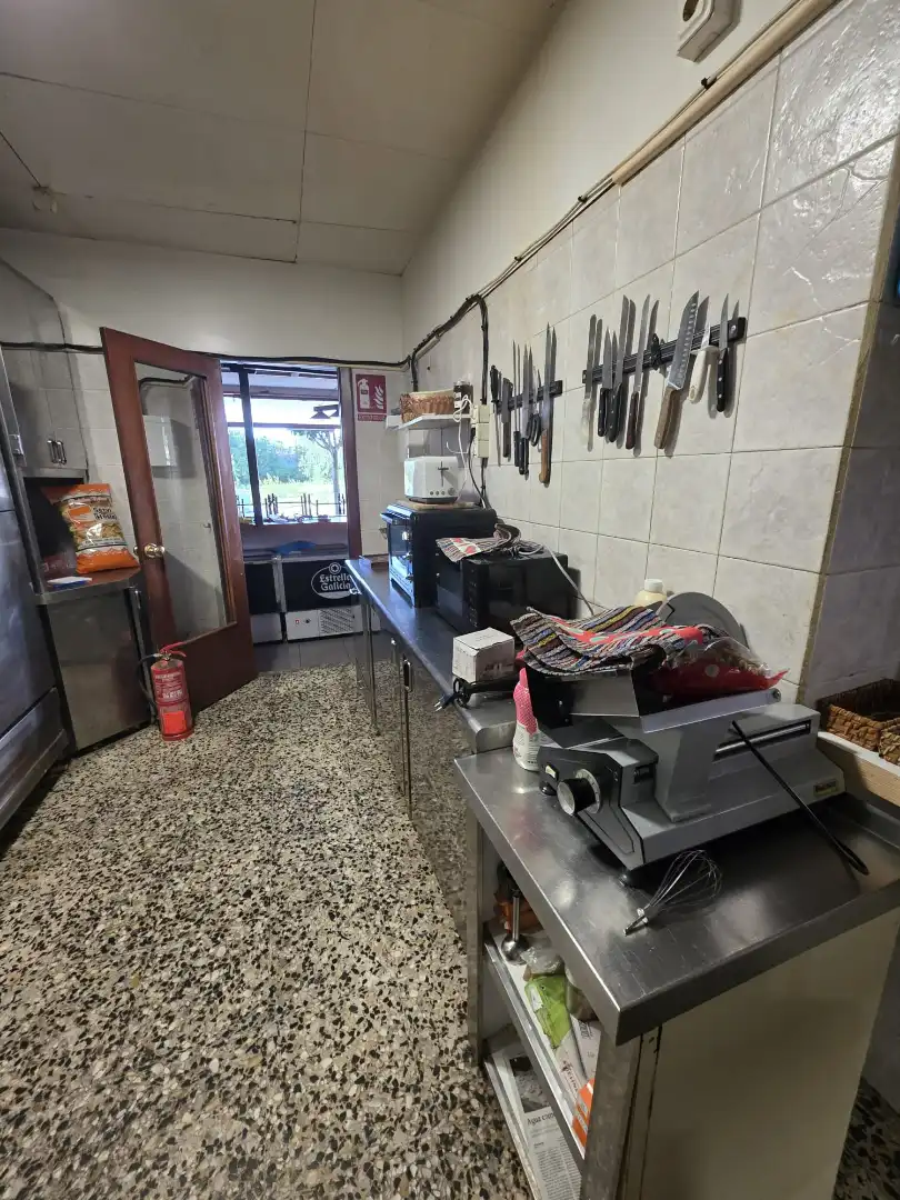 Local de lloguer en Narón amb Moblat