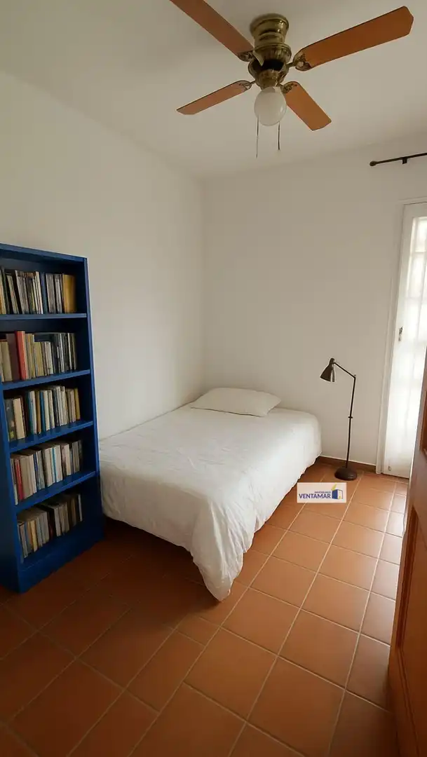 Habitación de Casa adosada en venta en Castellar de la Frontera con Jardín privado, Trastero y Balcón